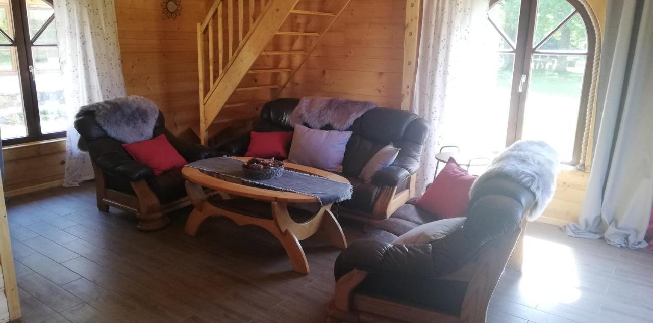 Woodorf Drewnem Uslane - Domki Z Bala Nad Rzeka Slupia Wsrod Pol I Lasow Z Chata Grillowa, Ogniskiem I Placami Zabaw Dla Dzieci Ustka Esterno foto
